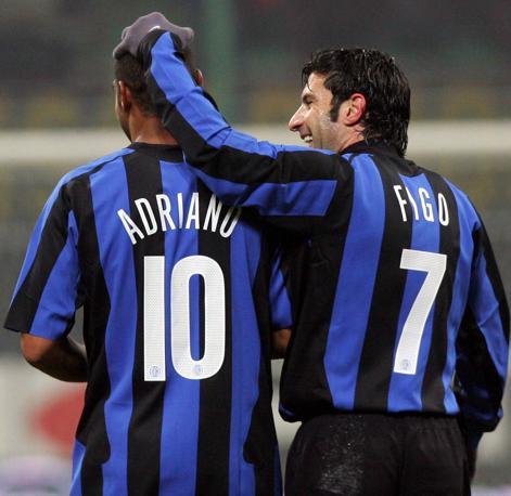 2005: Figo spese all'Inter i suoi ultimi quattro anni di carriera. Ansa